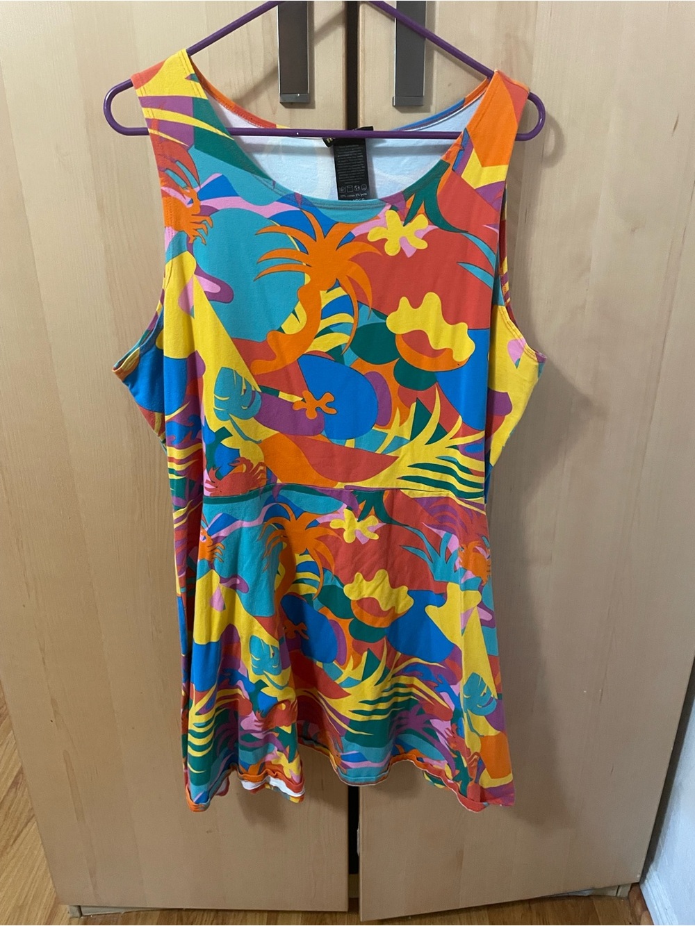 Noowotks 3x Bright Tropical Print Sleeveless Top